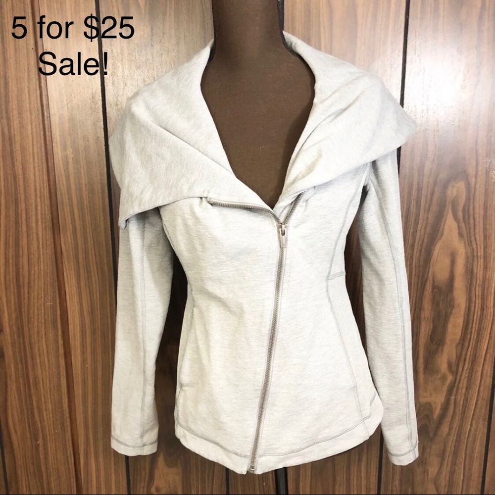 Lucy Hatha Asymmetrical Zip Up Medium